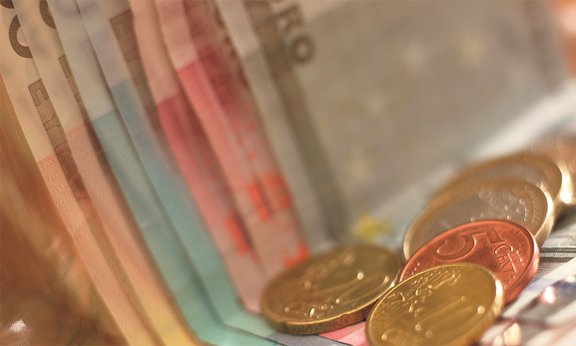 Münzen und Papiergeld