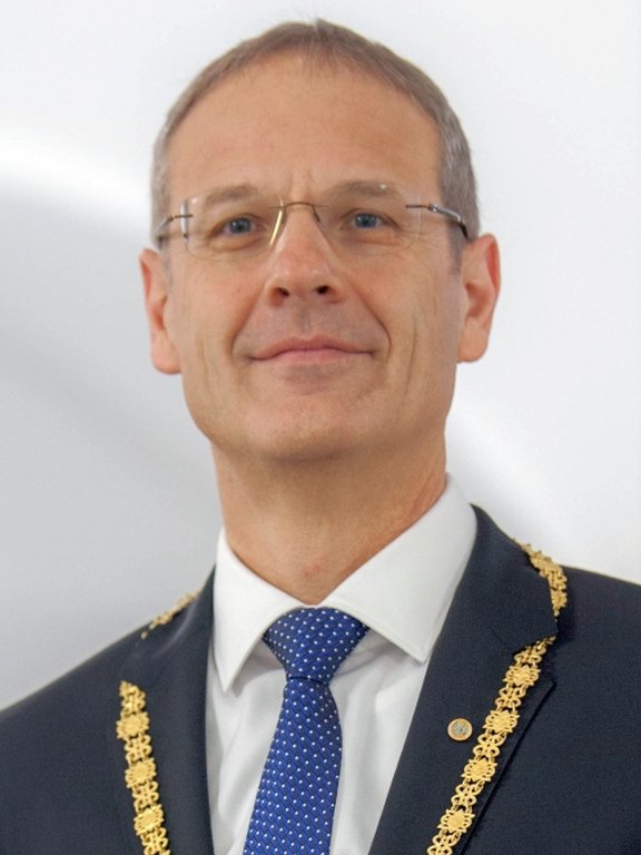 Univ.-Prof. Dr. Walter Obwexer
