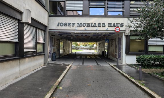 Josef-Moel­ler-Haus